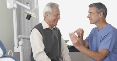 Deciding on Dental Implants: Navigating Medicare Coverage