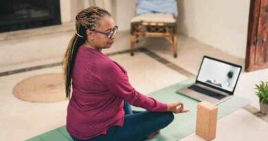 Discover 10 Amazing Online Yoga Classes for Seniors!