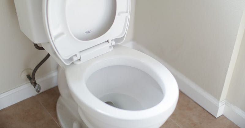 Benefits of Adding Fabric Softener to Your Toilet Tank